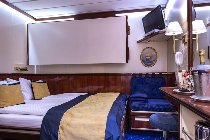 Category 5 - Inside or Outside Cabins